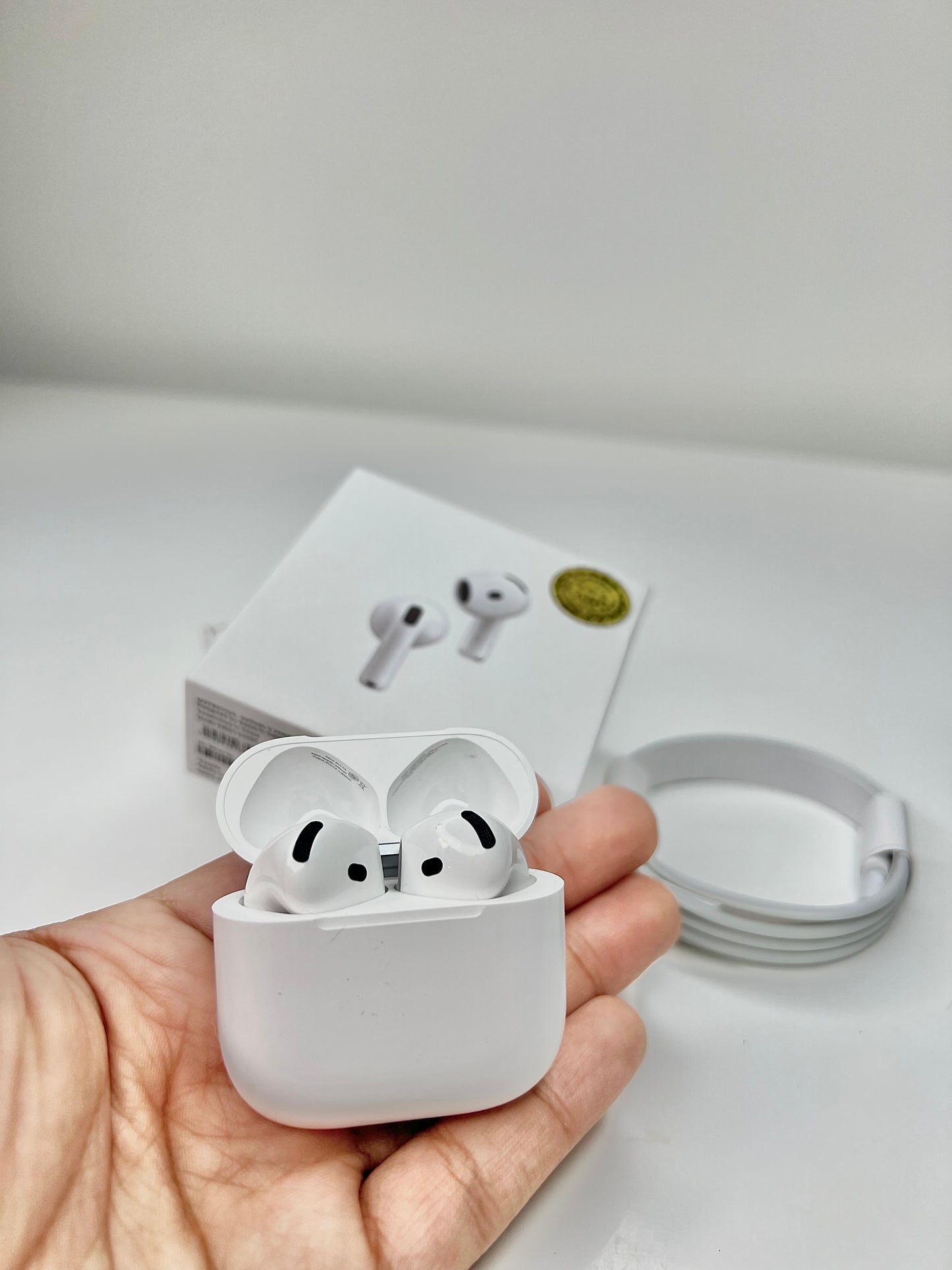 Auriculares Inalámbricos Serie 4 – Calidad Premium 1:1 con Funciones Avanzadas